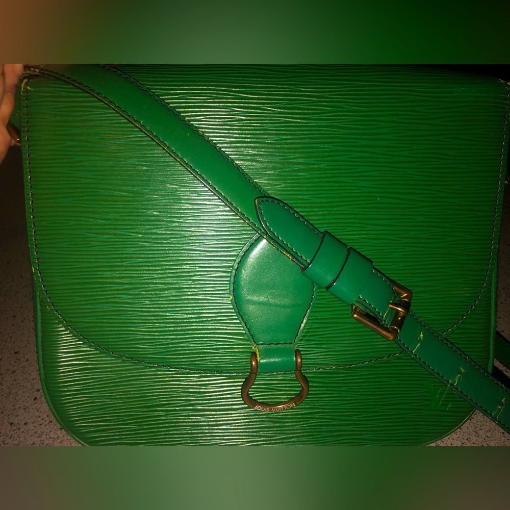 Authentic Louis Vuitton Green Leather Epi St. Cloud